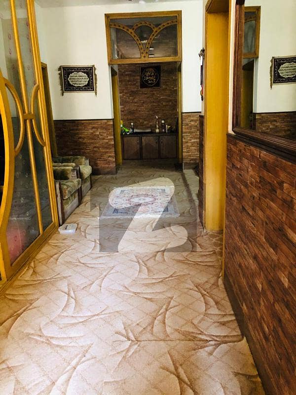آفیسرز گارڈن کالونی ورسک روڈ پشاور میں 6 کمروں کا 10 مرلہ مکان 3.6 کروڑ میں برائے فروخت۔
