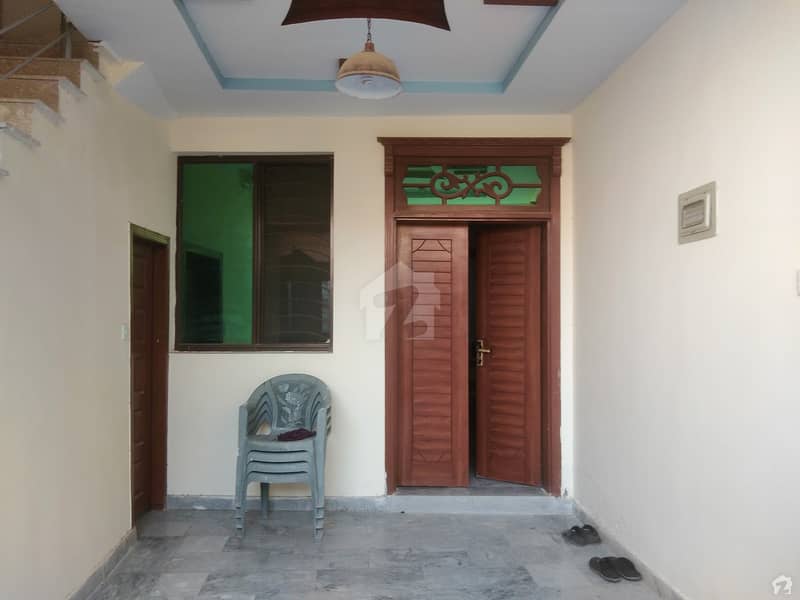 گلشن آباد سیکٹر 2 گلشن آباد راولپنڈی میں 2 کمروں کا 10 مرلہ مکان 26 ہزار میں کرایہ پر دستیاب ہے۔
