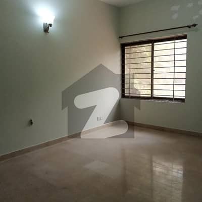 ای ۔ 11/4 ای ۔ 11 اسلام آباد میں 2 کمروں کا 10 مرلہ زیریں پورشن 50 ہزار میں کرایہ پر دستیاب ہے۔ ای ۔ 11/4 ای ۔ 11 اسلام آباد میں 2 کمروں کا 10 مرلہ زیریں پورشن 50 ہزار میں کرایہ پر دستیاب ہے۔