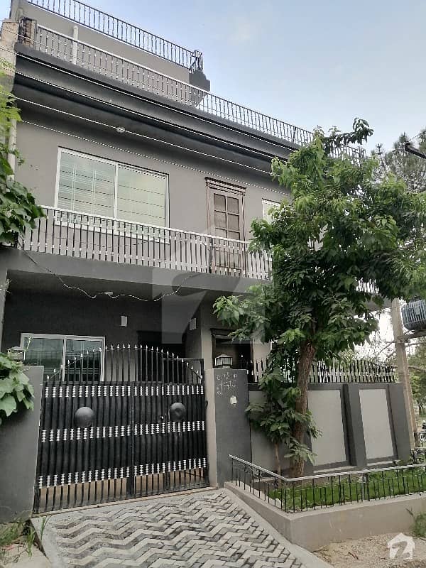 Corner House Double Storey For Sale Ideal Location Service Road