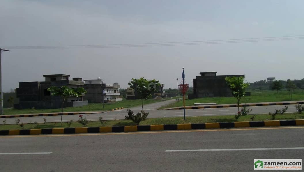 Multi Residencia Orchards Farm House Plot C Block For Sale Multi