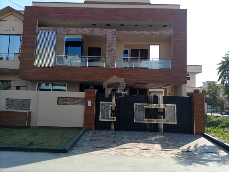 Great House Available In Gujranwala For Sale