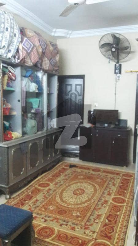 ناظم آباد - بلاک 5سی ناظم آباد کراچی میں 3 کمروں کا 4 مرلہ بالائی پورشن 67 لاکھ میں برائے فروخت۔