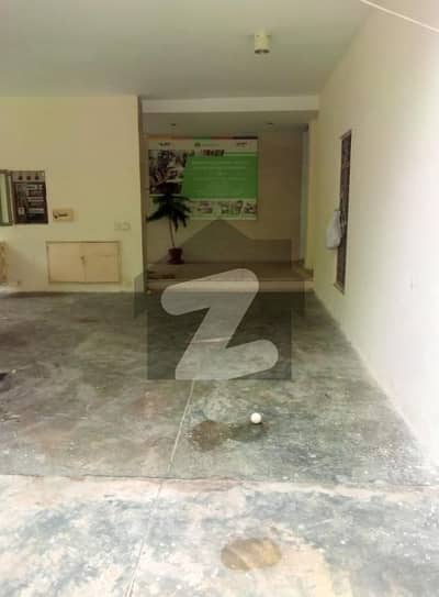 4 Kanal Commercial House For Rent