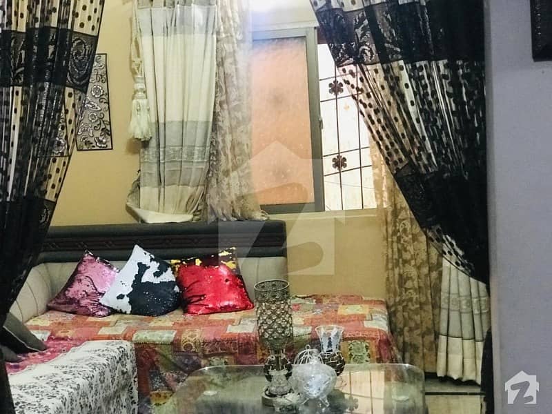 ناظم آباد 5 ناظم آباد کراچی میں 2 کمروں کا 4 مرلہ بالائی پورشن 45 لاکھ میں برائے فروخت۔