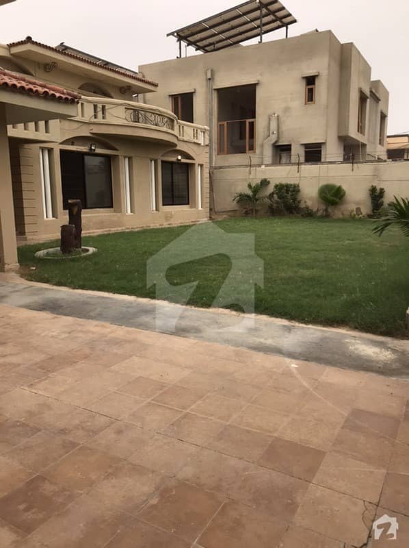 1000 YARDS BUNGALOW FOR RENT