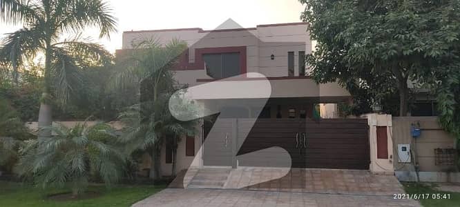 1 Kanal Single Storey House Is Available For Sale 1 Kanal Single Storey House Is Available For Sale