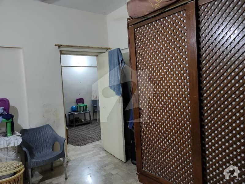 گلشنِ اقبال ٹاؤن کراچی میں 2 کمروں کا 2 مرلہ فلیٹ 38 لاکھ میں برائے فروخت۔