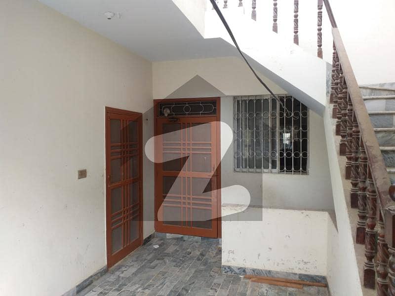 Centrally Located Upper Portion For Rent In Gulshan-E-Iqbal - Block 10 Available