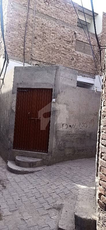 صبا سفرا روڈ ملتان میں 4 کمروں کا 5 مرلہ مکان 53 لاکھ میں برائے فروخت۔