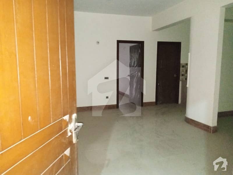 Flat Is Available For Sale In Shahrah-E-Pakistan