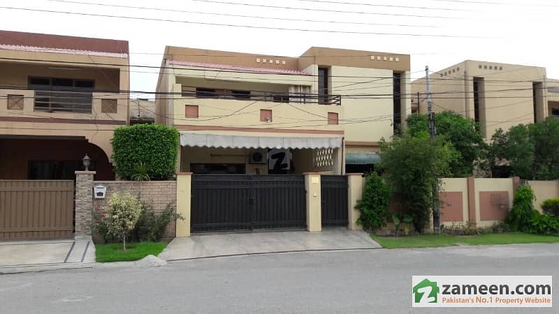 10 Marla 3 Bedroom Facing Park House For Rent In Askari 9 Zarrar Shaheed Road Lahore Cantt