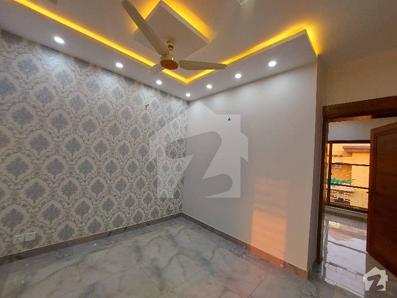 بینکرز کوآپریٹو ہاؤسنگ سوسائٹی لاہور میں 3 کمروں کا 5 مرلہ مکان 1.38 کروڑ میں برائے فروخت۔