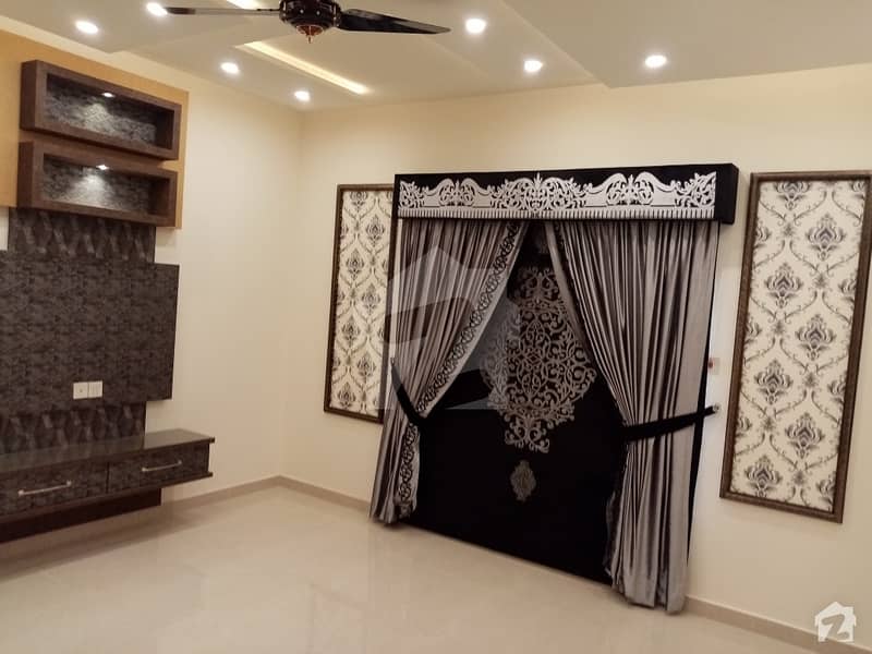 House For Sale In DC Colony Gujranwala