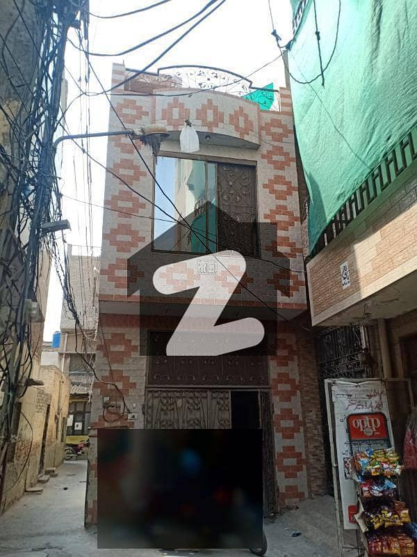 شاہ فرید ملتان روڈ لاہور میں 4 مرلہ مکان 1 کروڑ میں برائے فروخت۔