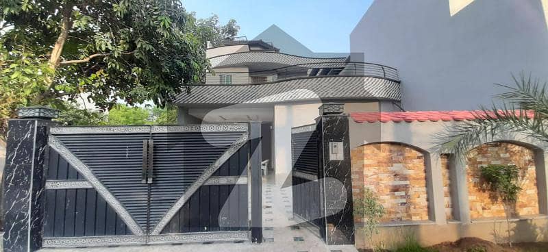 کرکٹر ولاز لاہور میں 4 کمروں کا 10 مرلہ مکان 2.25 کروڑ میں برائے فروخت۔