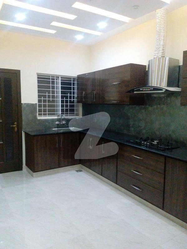 8 Marla Facing Park House For Rent In Bahria Town Lahore