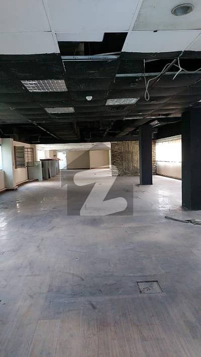 Gulberg Building Sized 38936 Square Feet For Rent