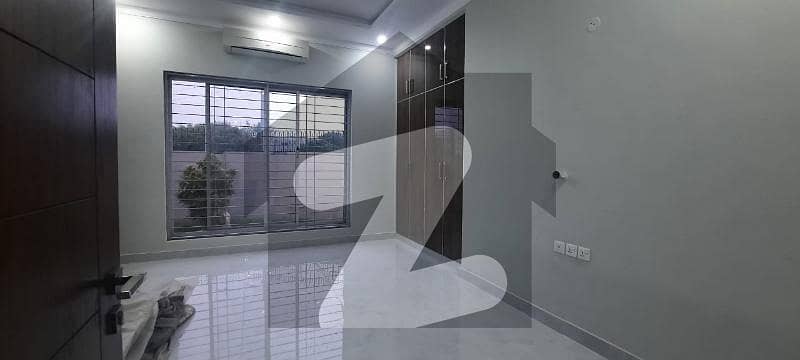 1 Kanal Ideal Residential House For Rent In Dha Phase 6 Block E