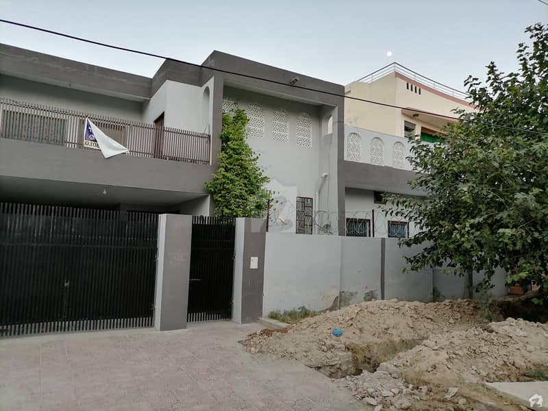 16 Marla House In Tariq Bin Ziad Colony Is Available