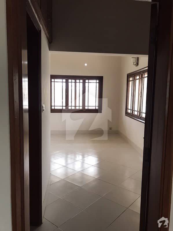 1000 Sq Yards Upper Portion 4 Bedroom DD With Attach Bathrooms