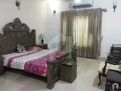 House Spread Over 900 Square Feet In Ali Town Available