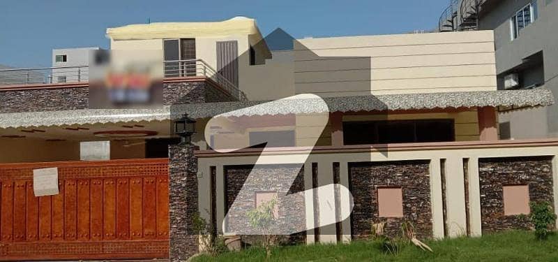 بحریہ ٹاؤن فیز 1 بحریہ ٹاؤن راولپنڈی راولپنڈی میں 4 کمروں کا 1 کنال مکان 5.5 کروڑ میں برائے فروخت۔