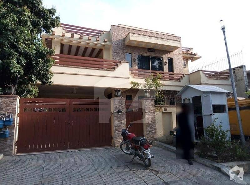 1 Kanal House For Sale