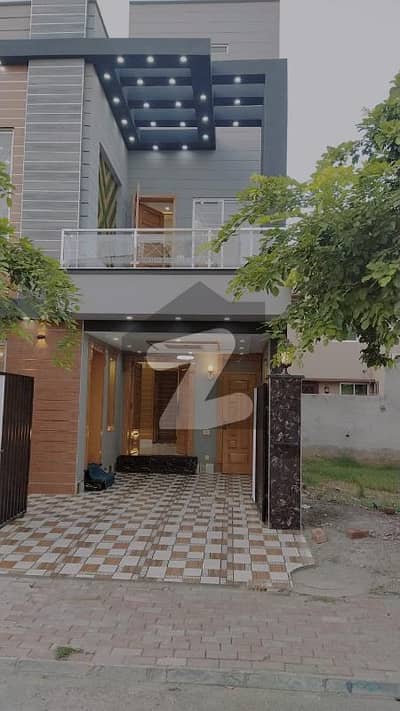 5 Marla Lavish Brand New House For Sale In Bahria Town Lahore