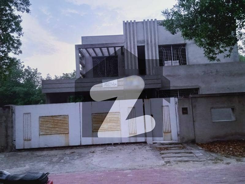 20 Marla Beautiful Brand New House In Overseas A Bahria Town