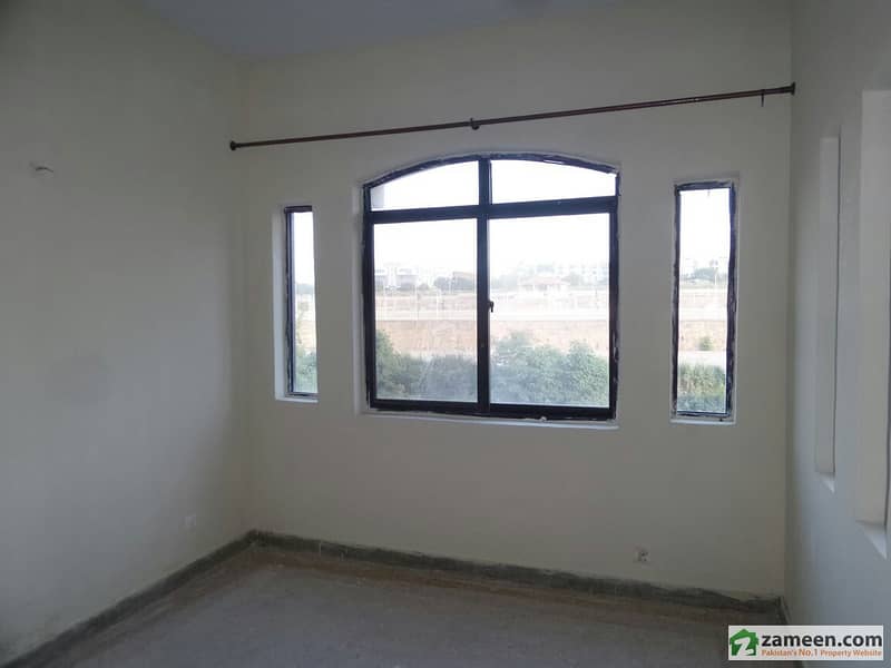3rd Floor Flat Is Available For Rent