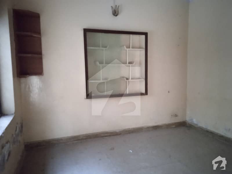 Beautifully Constructed Lower Portion Is Available For Rent In Allama Iqbal Town