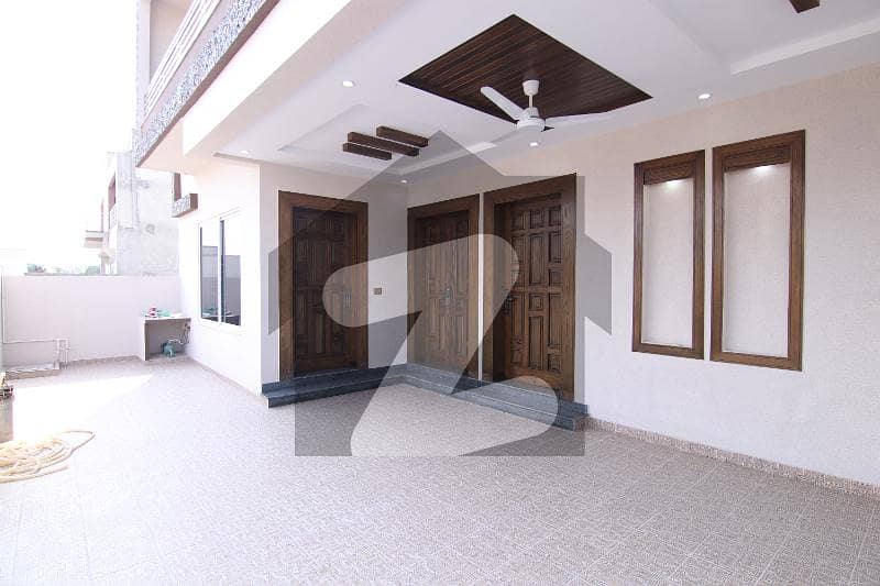 Ground Portion For Rent In Media Town