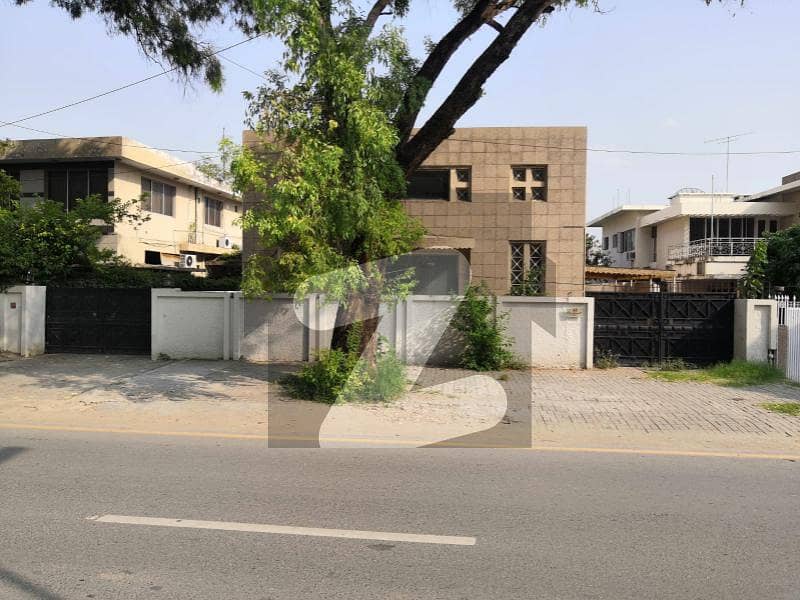42 Agha Khan Road House  For Rent