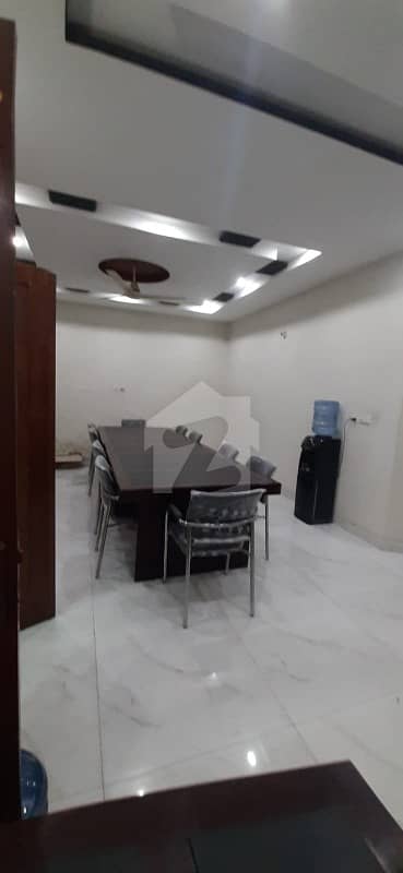 مین کینال بینک روڈ لاہور میں 5 کمروں کا 12 مرلہ مکان 3.25 کروڑ میں برائے فروخت۔