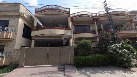 ایوب کالونی راولپنڈی میں 5 کمروں کا 12 مرلہ مکان 2.2 کروڑ میں برائے فروخت۔