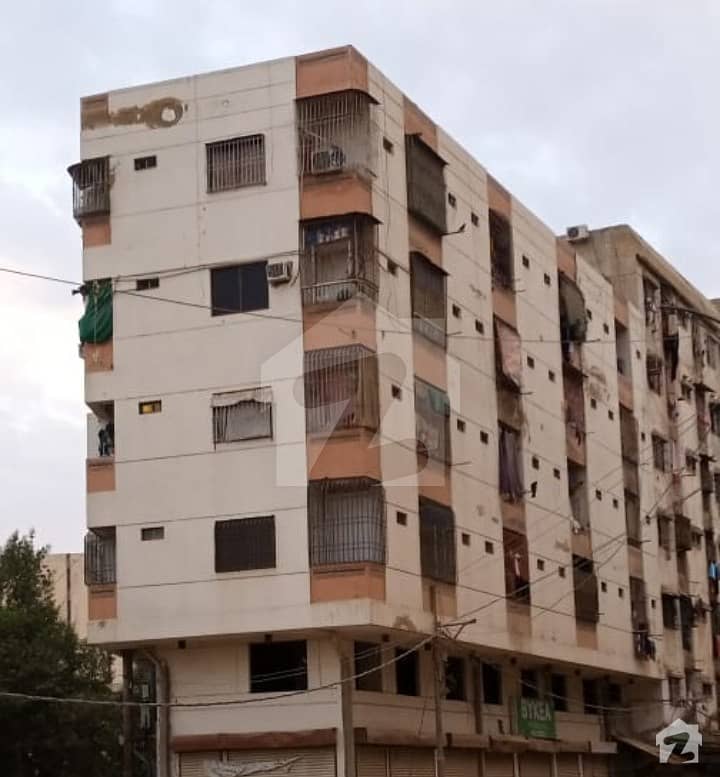 گارڈن ویسٹ کراچی میں 10 مرلہ عمارت 2.4 کروڑ میں برائے فروخت۔