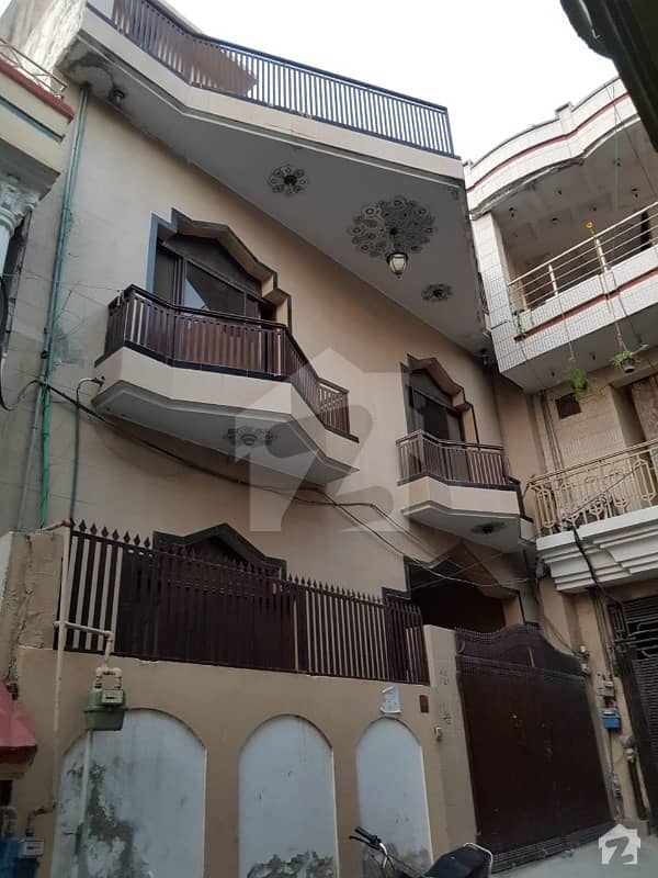 کاہنہ پل اسلام آباد میں 7 کمروں کا 5 مرلہ مکان 1.35 کروڑ میں برائے فروخت۔