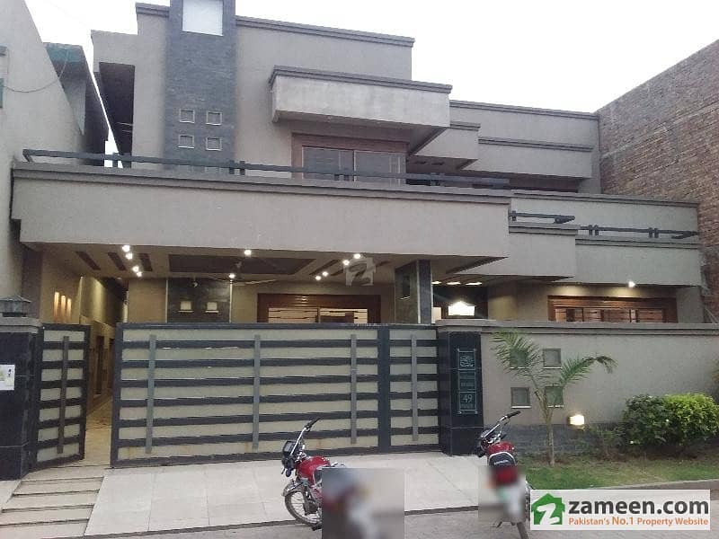 13 Marla Beautiful House Is Available For Sale On Madina Town Near Bhakar Road Jhang
