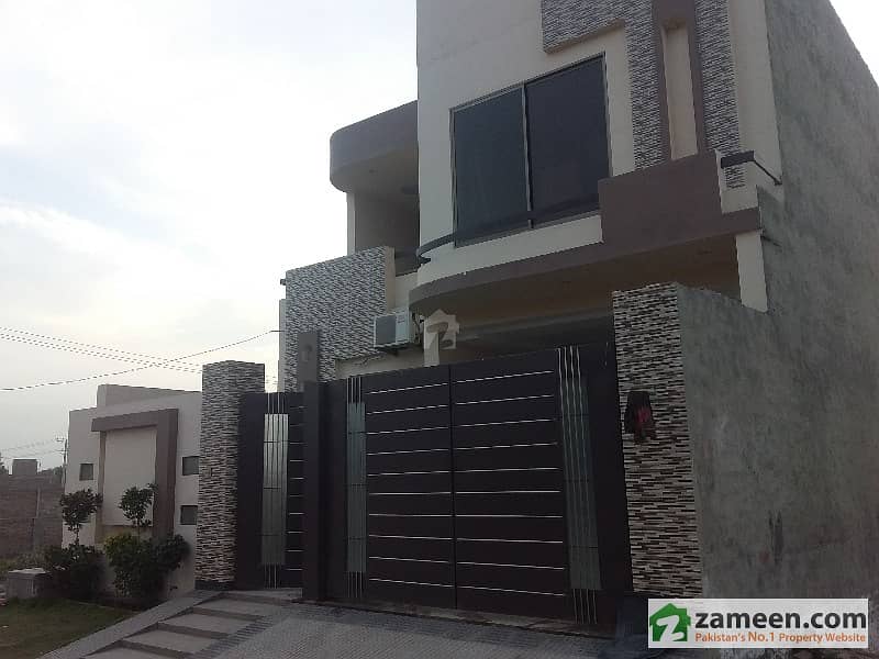 Beautiful House Is Available For Sale On Madina Town Bhakar Road Jhang