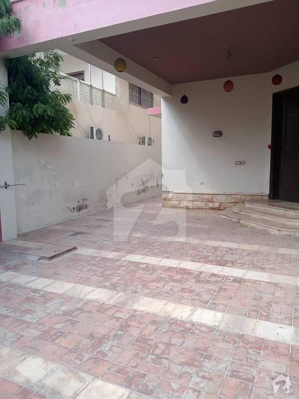 500 Yard Bungalow With Basement Peace Full Location Rahat Street Will Maintain