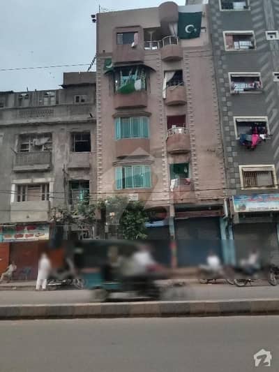 رنچھوڑ لائن بازار کراچی میں 4 کمروں کا 4 مرلہ بالائی پورشن 85 لاکھ میں برائے فروخت۔ رنچھوڑ لائن بازار کراچی میں 4 کمروں کا 4 مرلہ بالائی پورشن 85 لاکھ میں برائے فروخت۔