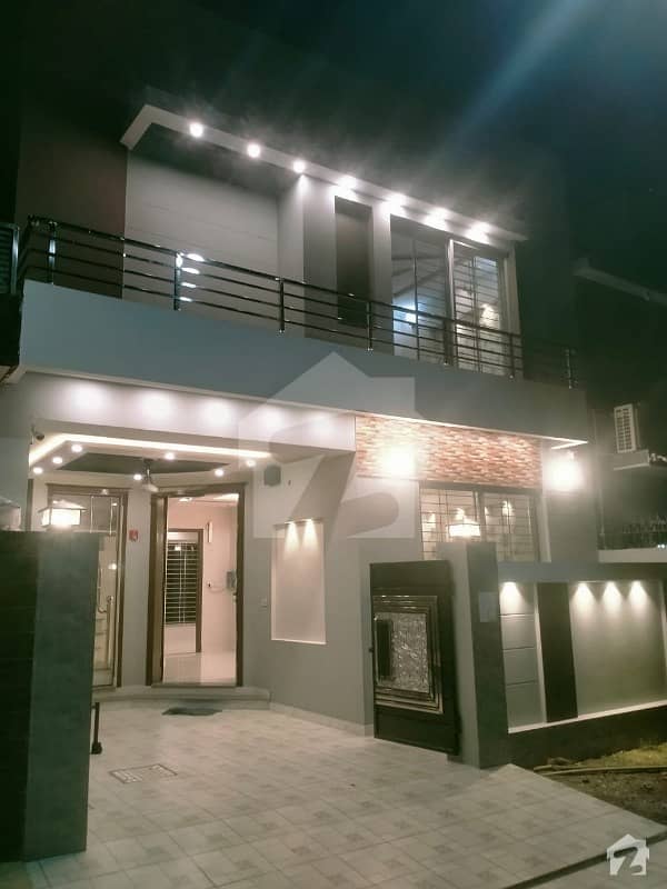 House Of 4500 Square Feet Available In Wapda Town Phase 1 - Block D2