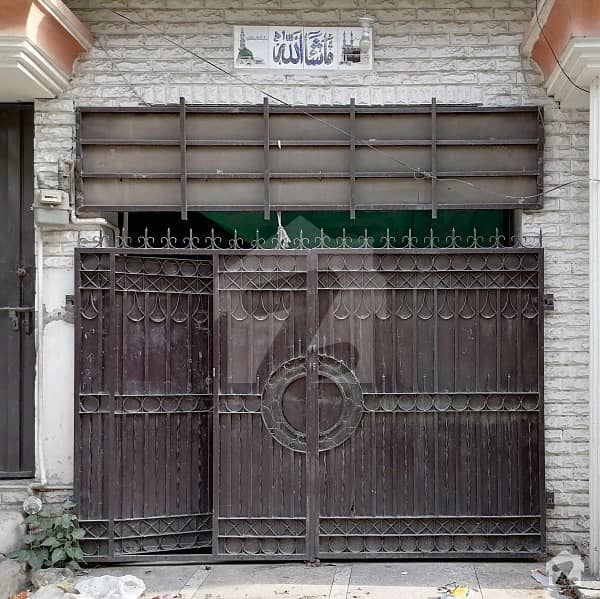 علامہ اقبال ٹاؤن ۔ ہُما بلاک علامہ اقبال ٹاؤن لاہور میں 3 کمروں کا 7 مرلہ بالائی پورشن 35 ہزار میں کرایہ پر دستیاب ہے۔