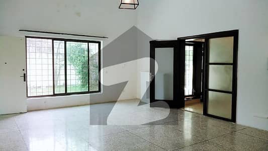 Neat & Clean Fully Renovated Single Storey 1166 Square Yards Ideal Location Neat & Clean Fully Renovated Single Storey 1166 Square Yards Ideal Location