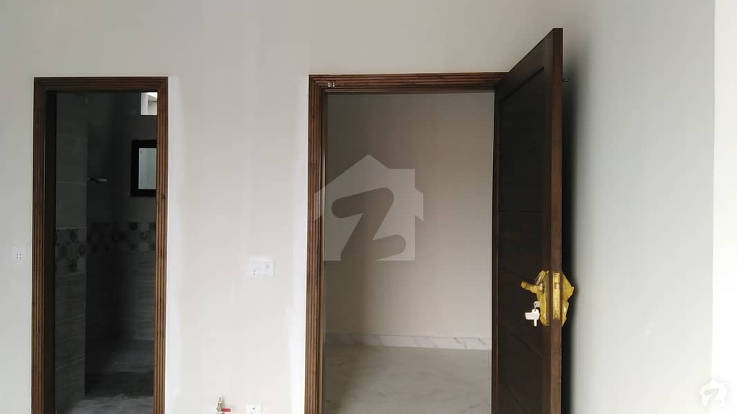 1250 Square Feet Flat For Sale In D-17