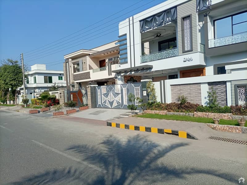 End Your Search For House Here And Sale Now DC Colony, Gujranwala
