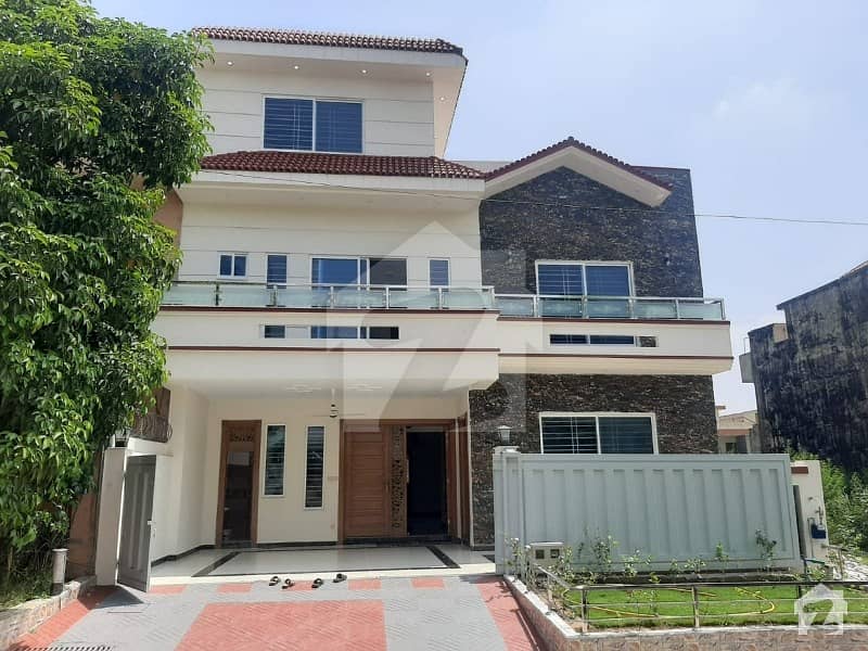 10 Marla Brand New House For Sale Ideal Location Of G-13