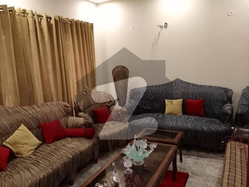 ڈیوائن گارڈنز ۔ بلاک بی ڈیوائن گارڈنز لاہور میں 4 کمروں کا 10 مرلہ مکان 2.6 کروڑ میں برائے فروخت۔