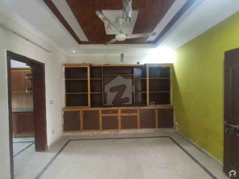 خیابانِ سرسید راولپنڈی میں 3 کمروں کا 5 مرلہ مکان 2 کروڑ میں برائے فروخت۔